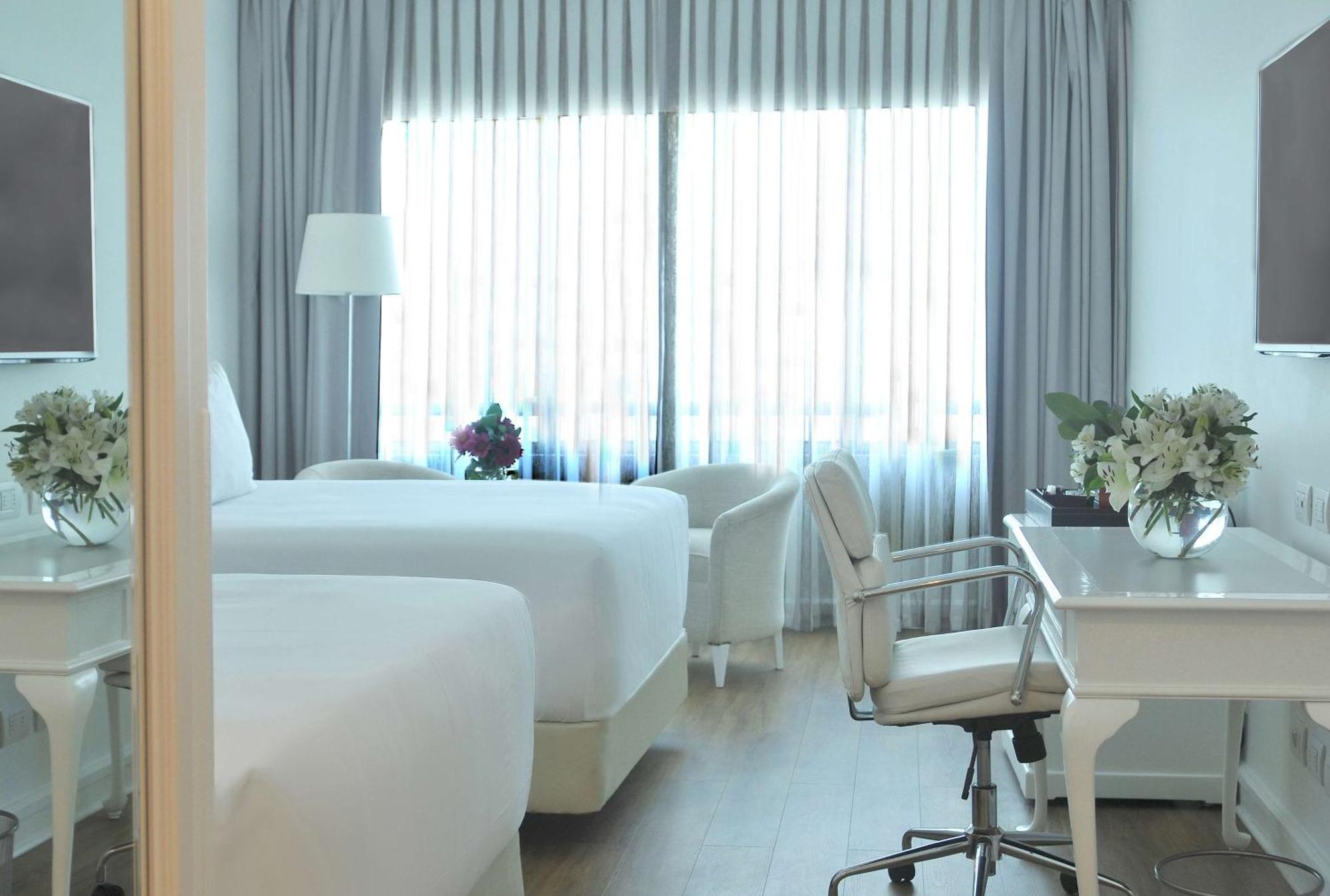 Nh Collection Plaza Santiago Otel Dış mekan fotoğraf Deluxe Room