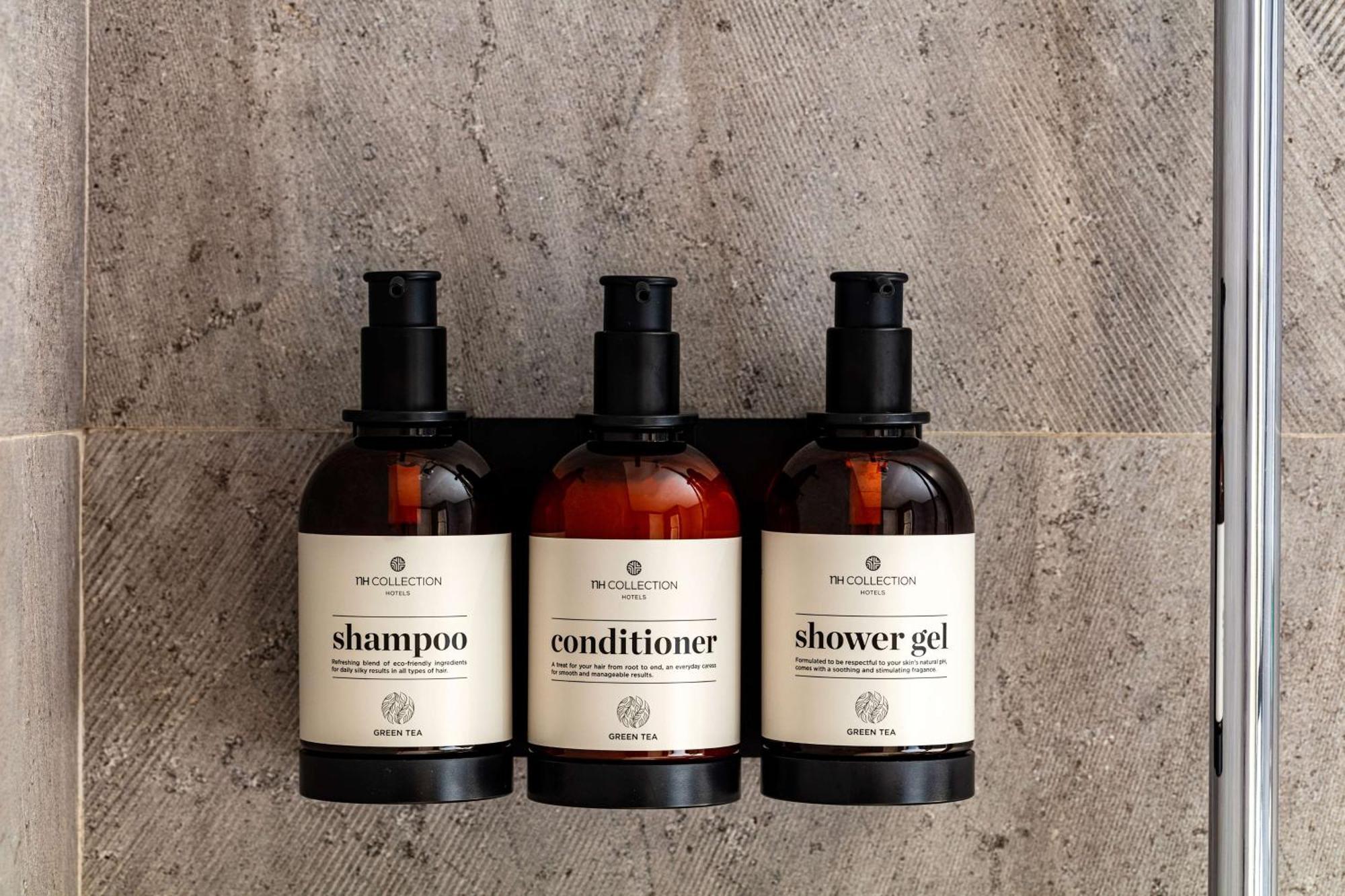 Nh Collection Plaza Santiago Otel Dış mekan fotoğraf Shower gel