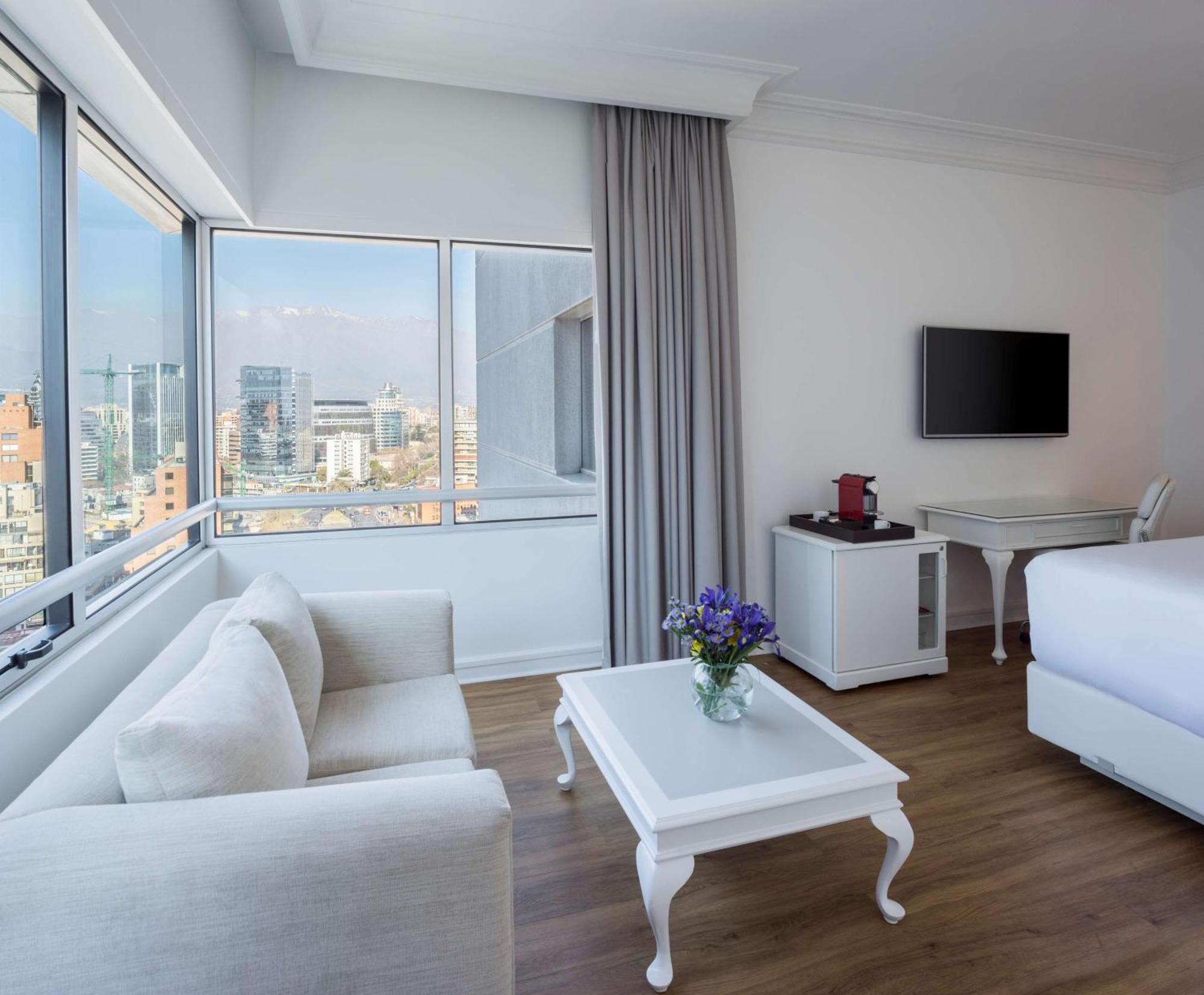 Nh Collection Plaza Santiago Otel Dış mekan fotoğraf Deluxe room